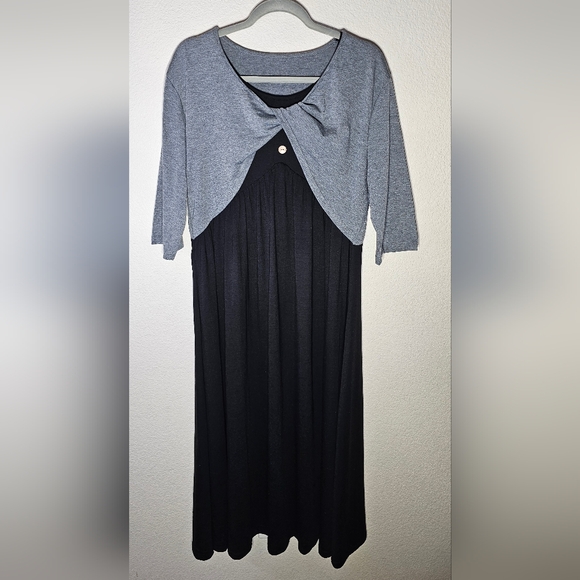 Women's Color-block Twist Front 3/4 Sleeve Dress w/ Faux Button Front Detail - Picture 3 of 6